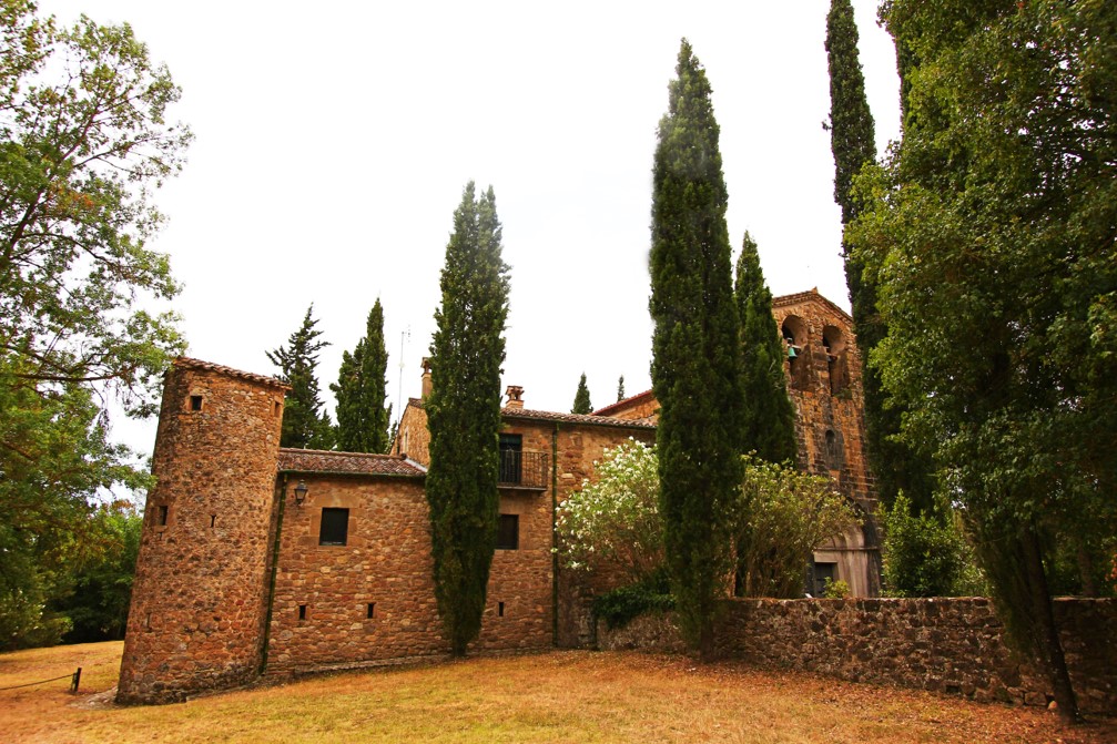 Supermarché Novavenda, La Jonquera Tres ermitas en casas particulares