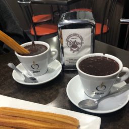 Où boire un chocolat chaud dans les Pyrénées aragonaises?