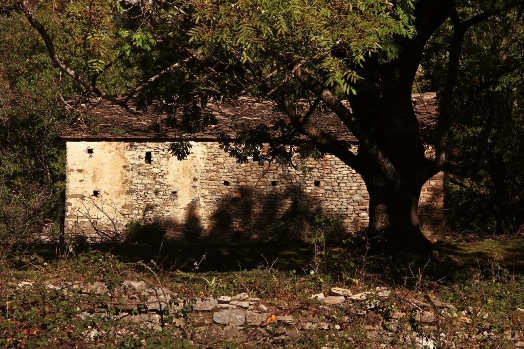Escuaín, le balcon secret sur la vallée du Yaga Escuaín, el balcón secreto sobre el valle del Yaga