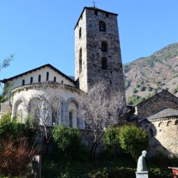 Histoire et architecture de l’église de Sant Esteve