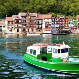 La Motora de Pasaia: Un Viaje entre San Juan y San Pedro