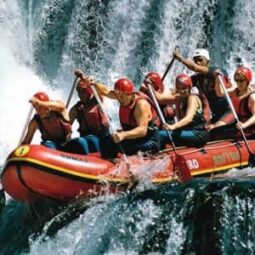 Rafting en el río Bidasoa