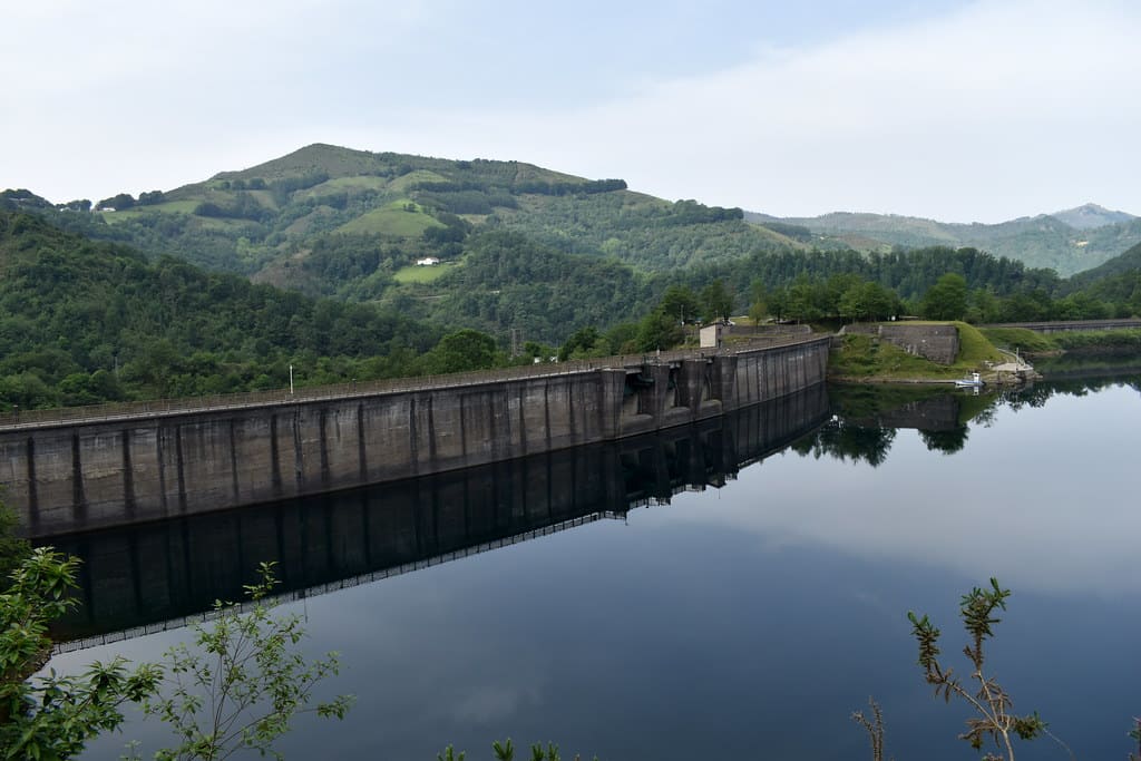 Ruta del embalse de Añarbe Ruta del embalse de Añarbe