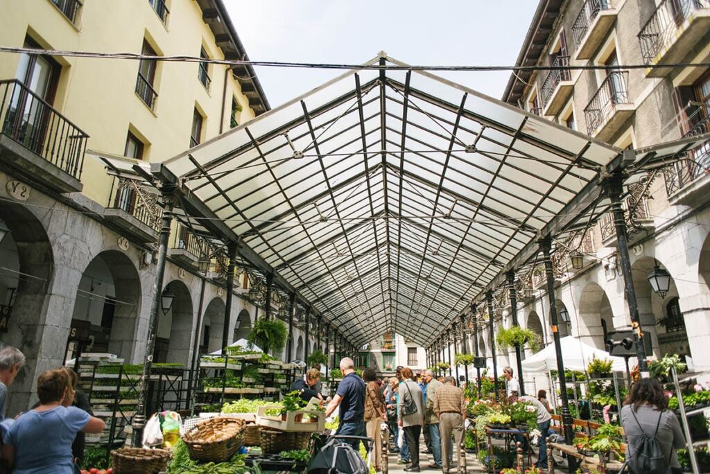 Les marchés traditionnels basques de Tolosa Mercados tradicionales vascos en Tolosa