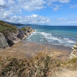 Recorre la ruta del Flysch en Zumaia